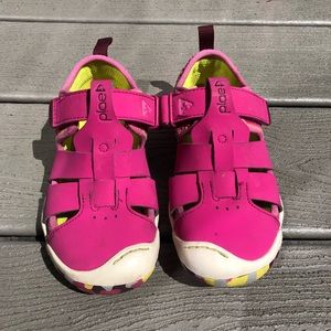 Plae Sam 2.0 Sandal, Girls Size 11